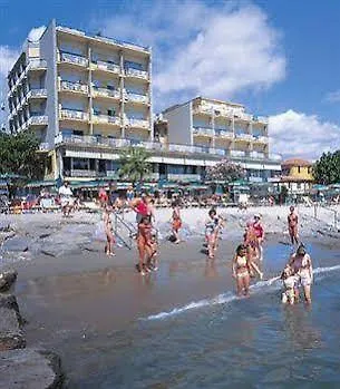 Bellevue Et Mediterranee Szálloda