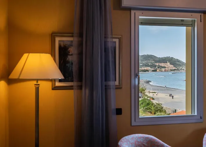 Szálloda Bellevue Et Mediterranee Diano Marina