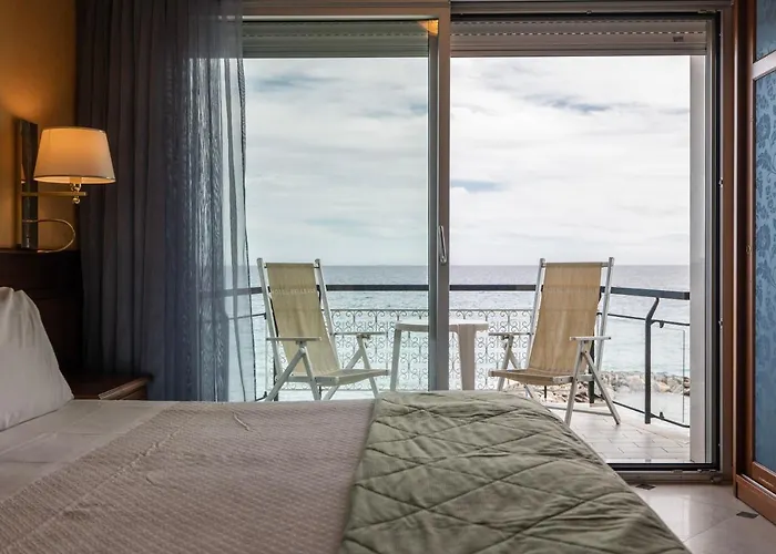 Bellevue Et Mediterranee فندق 4*