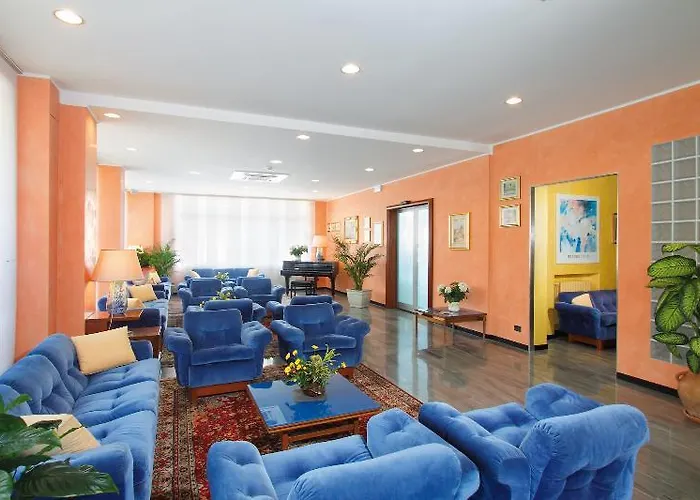 فندق Bellevue Et Mediterranee 4*