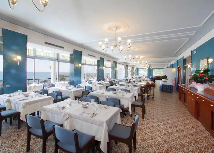 Bellevue Et Mediterranee 4* دْيانو مارينا