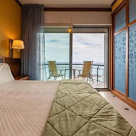 Hotel Bellevue Et Mediterranee 4*