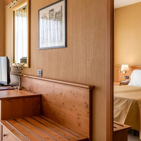 Bellevue Et Mediterranee Hotel 4*