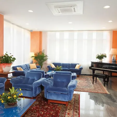 Bellevue Et Mediterranee 4*