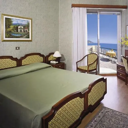 Bellevue Et Mediterranee 4* Diano Marina