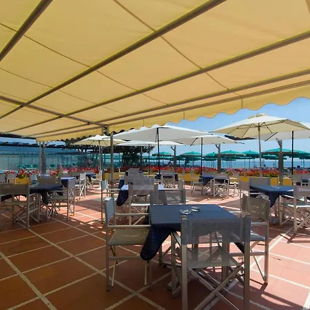 Bellevue Et Mediterranee ホテル 4*